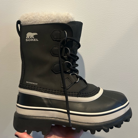 Sorel Shoes - Sorel Black and Cream Winter Boots